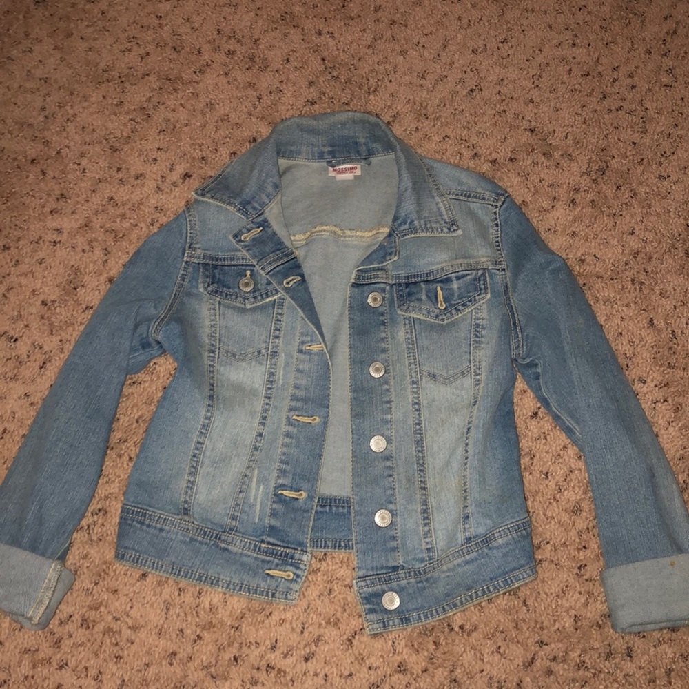 Short cut jean jacket